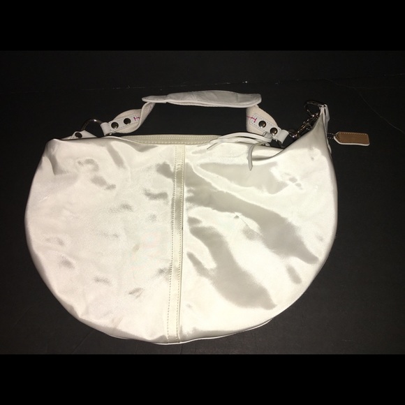 Coach pocketbook White satin and leather - Picture 2 of 8